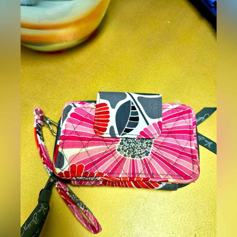 Vera Bradley floral wristlet